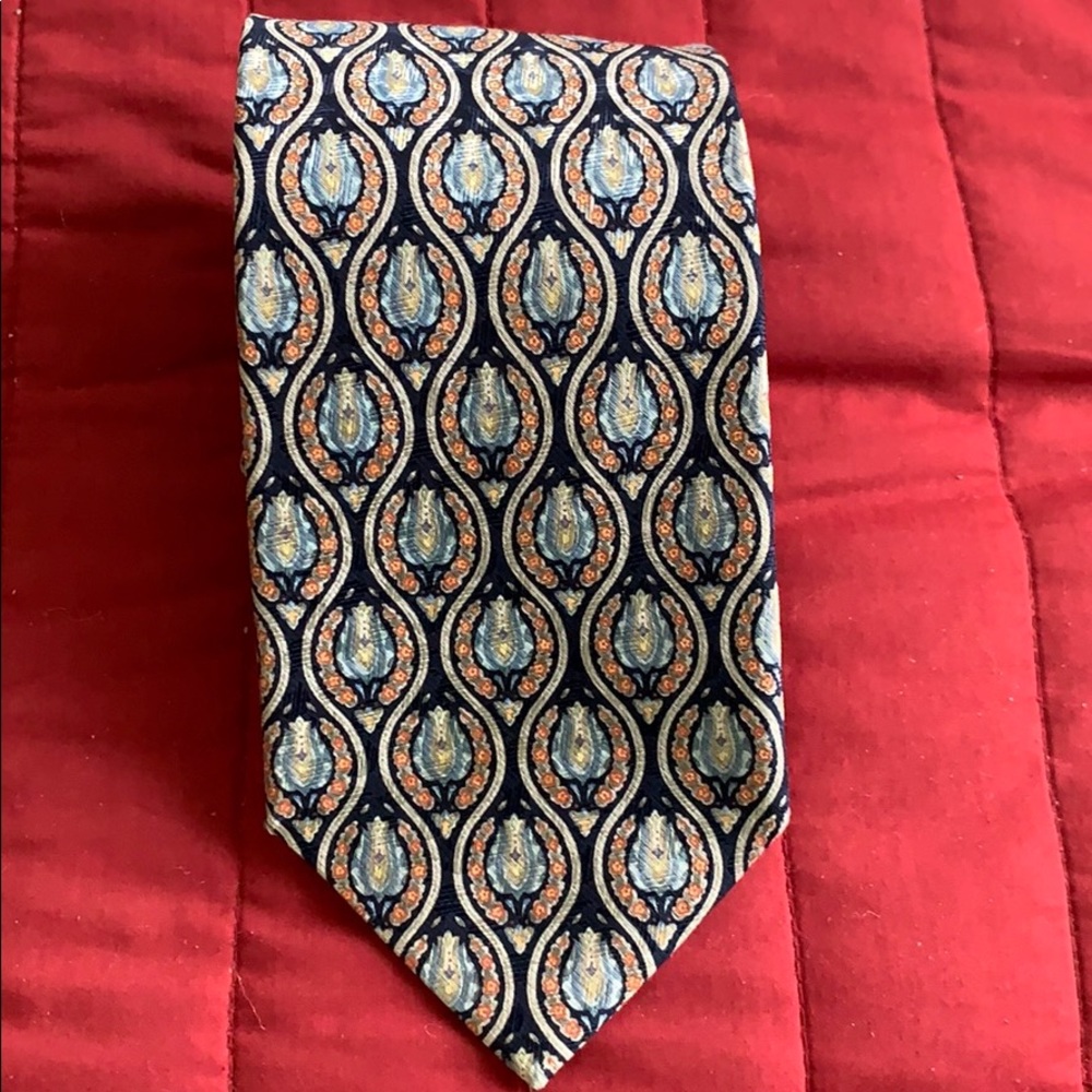 Ermengildo Zegns tie